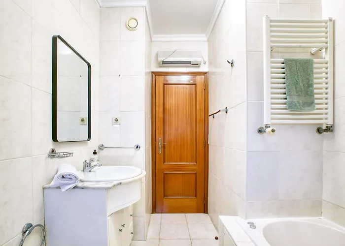 T1- Gaia Zona.comercial Вила-Нова-ди-Гая